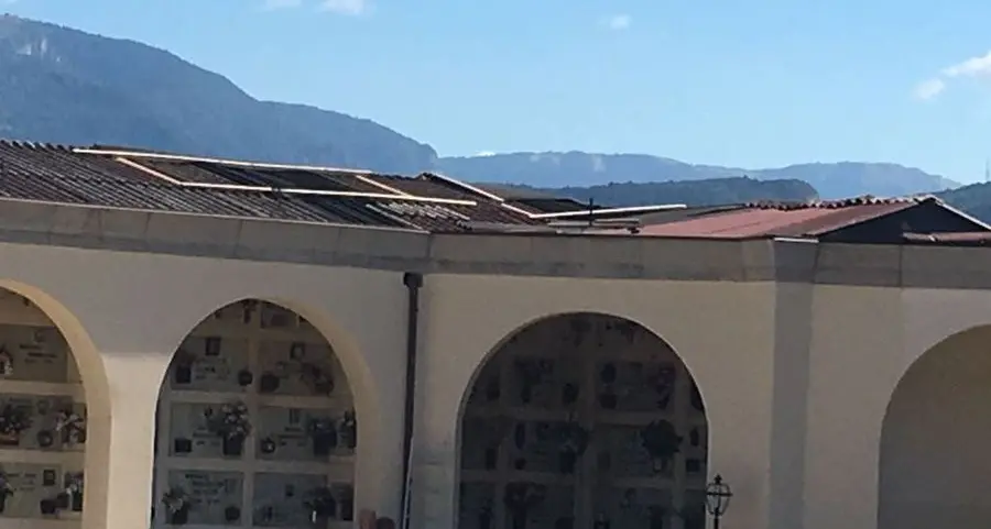 Amianto: appalti entro l’anno per biblioteca e cimitero