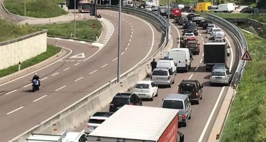 Un’invasione di 120 mila auto al giorno