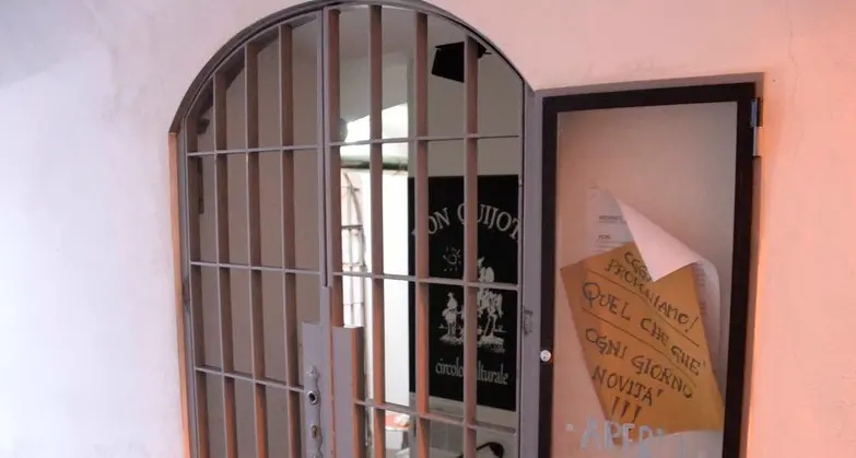 Addio “Don Quijote” L’ufficiale giudiziario ha messo i sigilli