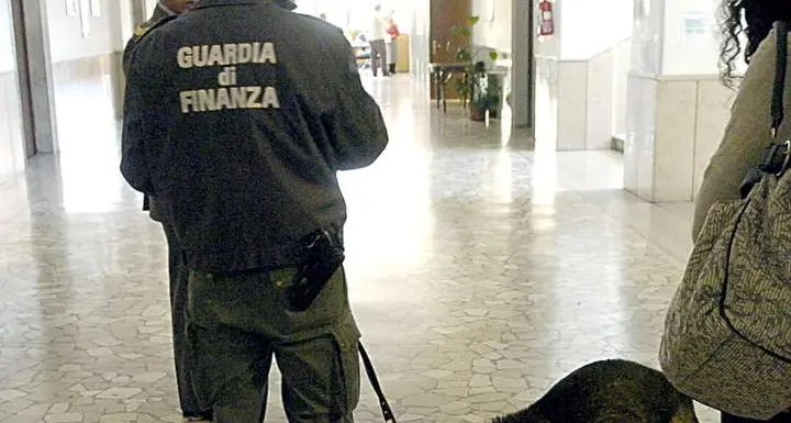 Eroina e coca, fermata ventunenne