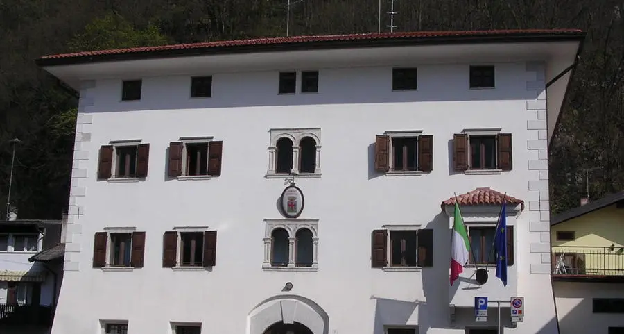 Orario «assurdo», consiglio disertato dall’opposizione