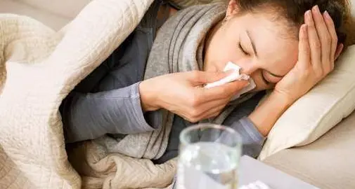 «Medici di base tutti in vacanza ore in coda dalla guardia medica»