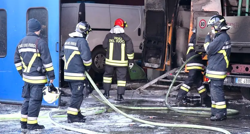 Incendio devasta le Officine Maranelli