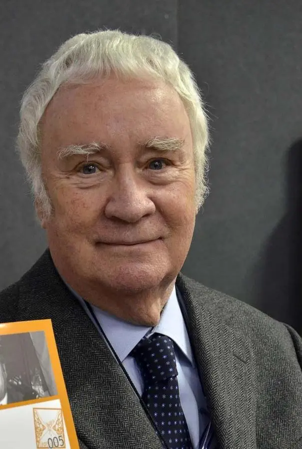“Oltre le mura”, via alle iscrizioni per il premio di poesia