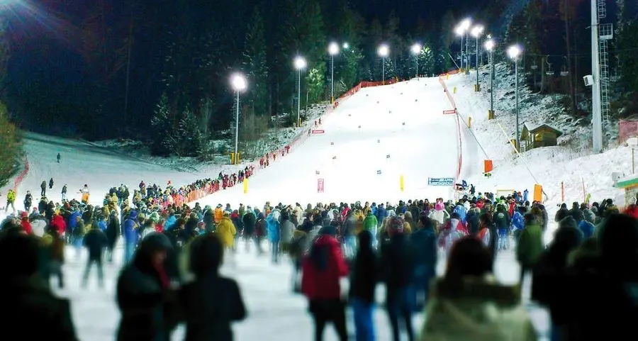 Marilleva, sulla Biancaneve si scia di notte