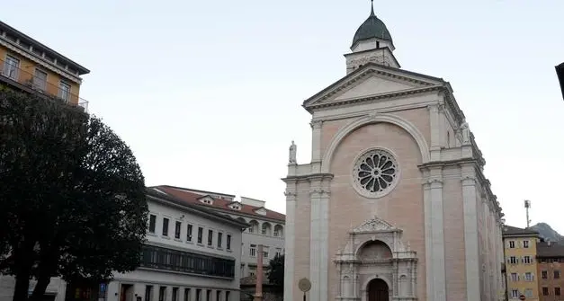 Trento. Compie tre rapine in strada una dietro l'altra: arrestato
