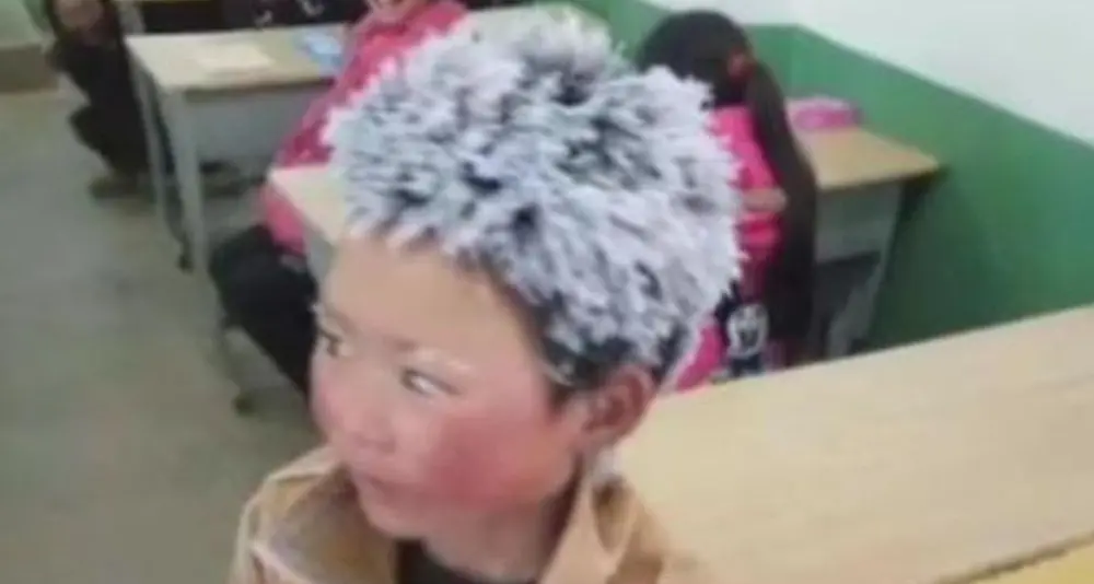 A scuola con i capelli ghiacciati a -9