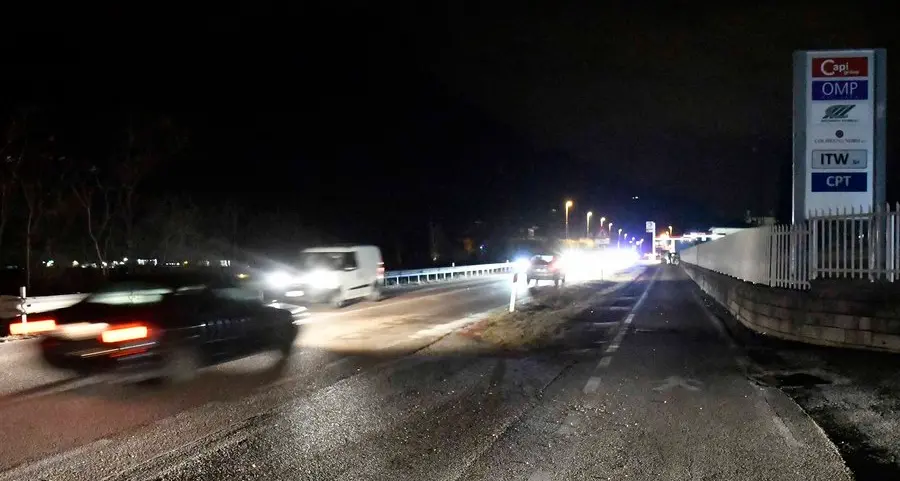Frontale tra auto a Calliano: due feriti lievi