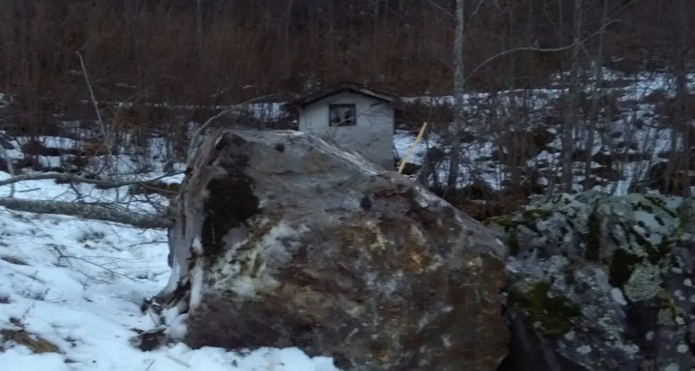 Frana di massi in val Daone