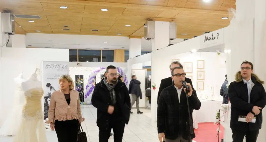 Sposi 2.0, ma gli abiti guardano agli anni ’50