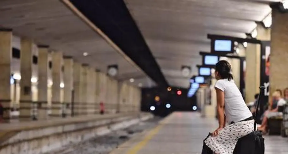 Giù passeggero senza biglietto, condannato capotreno