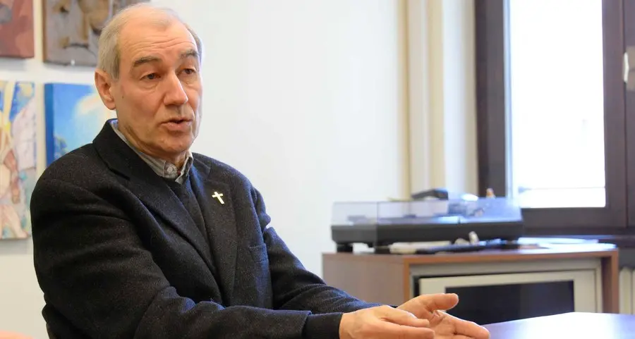 «Amministrazione non consona»