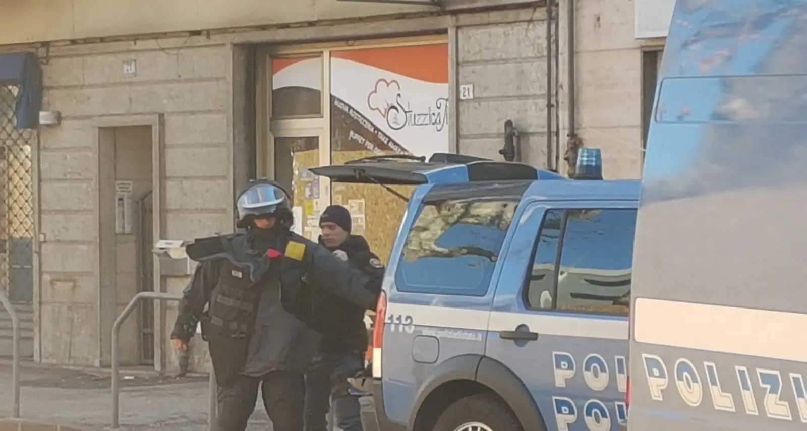 Bomba a Trento, falso allarme: sospetta matrice anarchica
