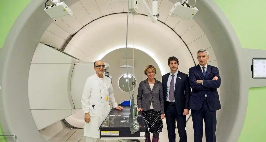Incontro in teatro per sapere tutto sulla protonterapia