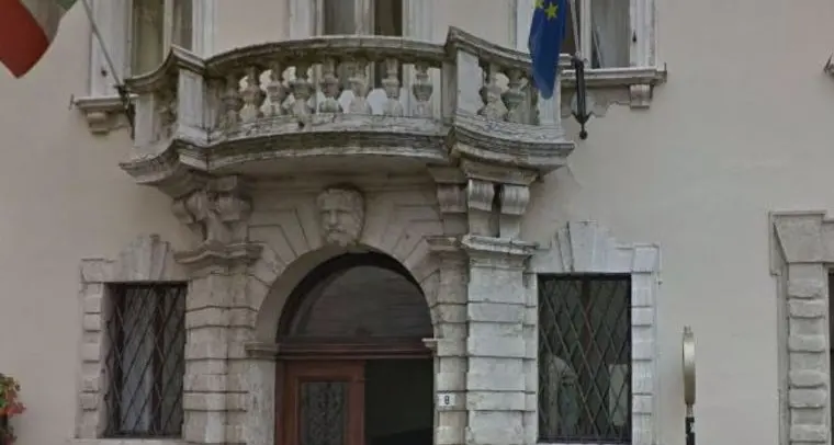 Ammanchi, l’ex economa deve risarcire