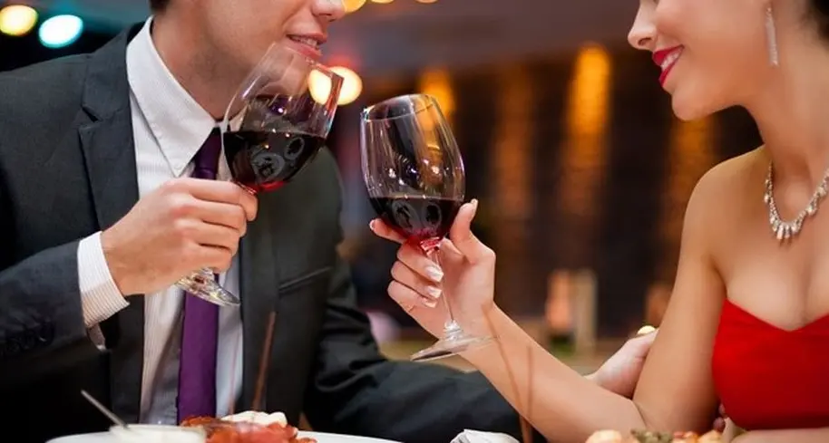 I single? Spendono 100 euro al mese per trovare un partner