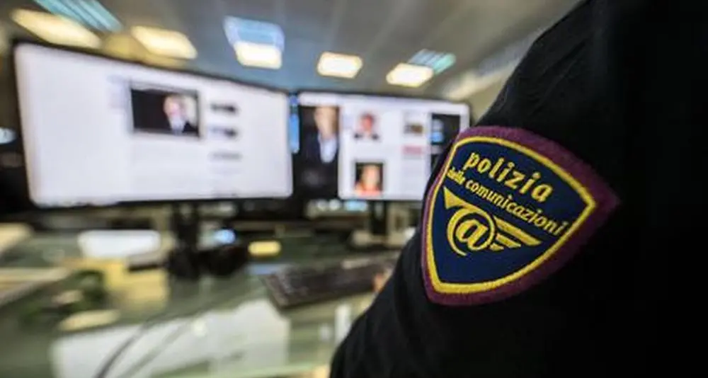 Cyberbullismo, la polizia fa lezione agli studenti
