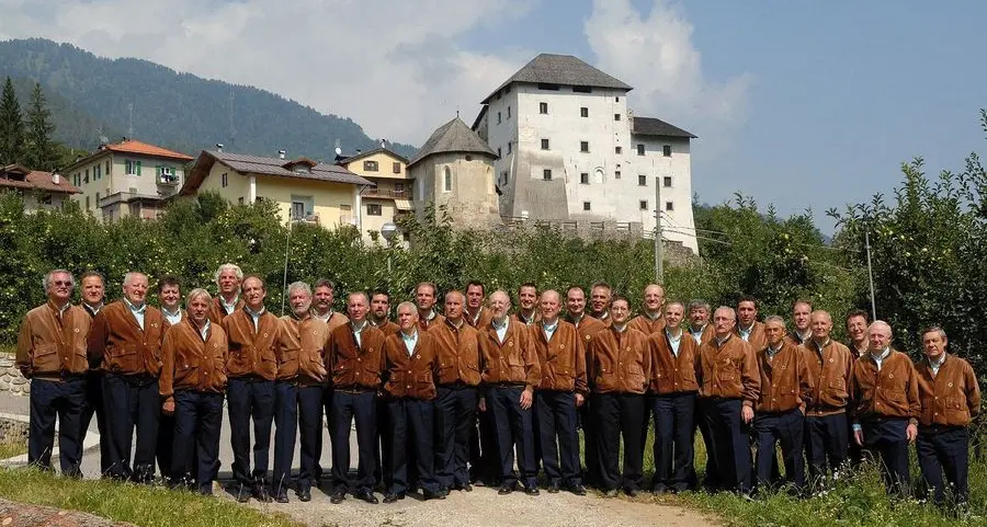 Il Coro Sasso Rosso piange Elio Tapparelli