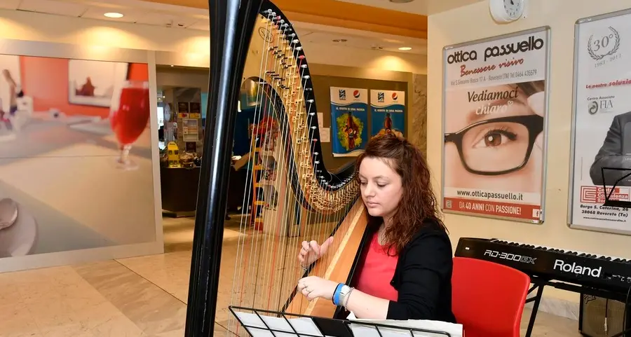 S.Maria, musica dal vivo in corsia