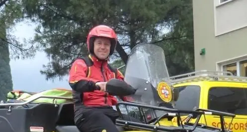 Escursionista esausto recuperato con il quad