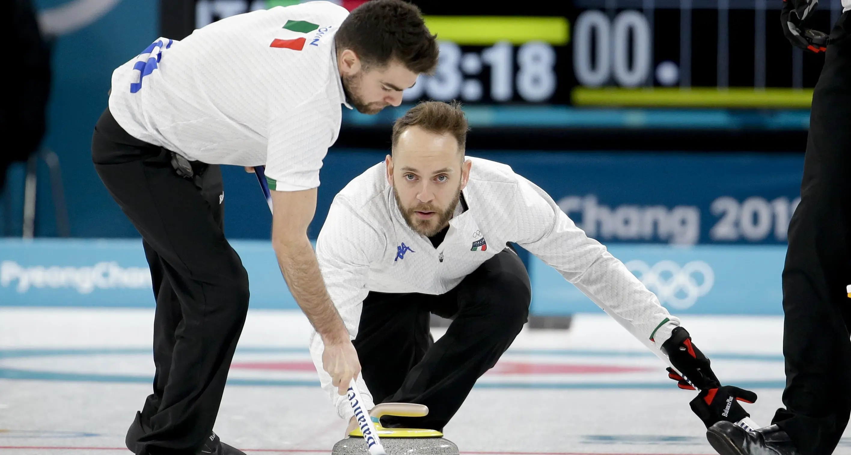 Curling, Mosaner firma la prima vittoria dell'Italia