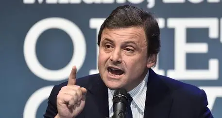 Calenda infuriato: «Subito chiarimenti: vicenda indecorosa»