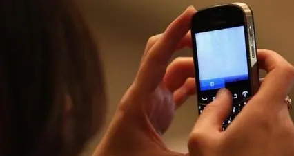 Raggiro telefonico salato Donna finisce a processo