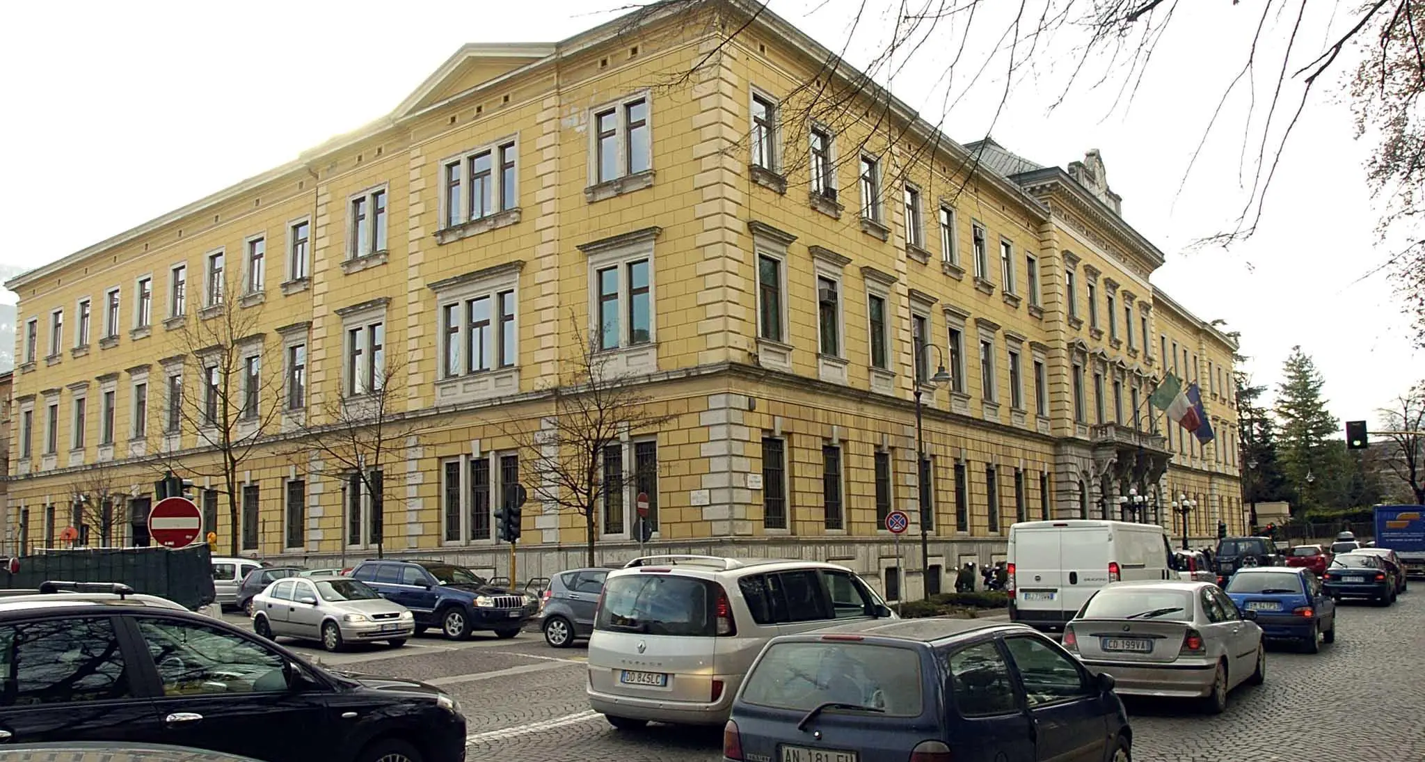 Tangenti nella sanità regionale, sette arresti