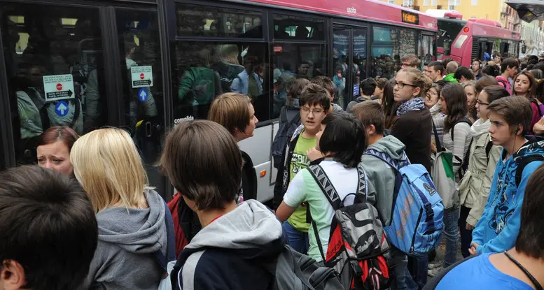 Squadre di controllo a terra per ridurre gli abusivi sui bus