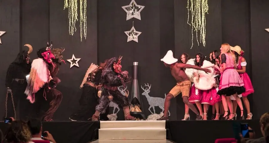 Primiero, alla sfilata sbucano i krampus