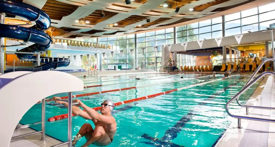 Bressanone, la piscina coperta dell'Acquarena chiusa tre settimane