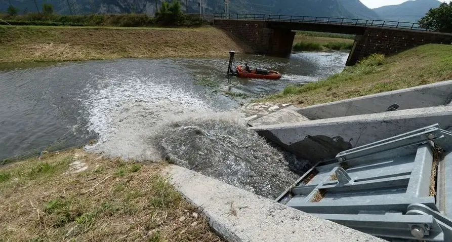 Viaggio nei canali trentini con i custodi delle piene