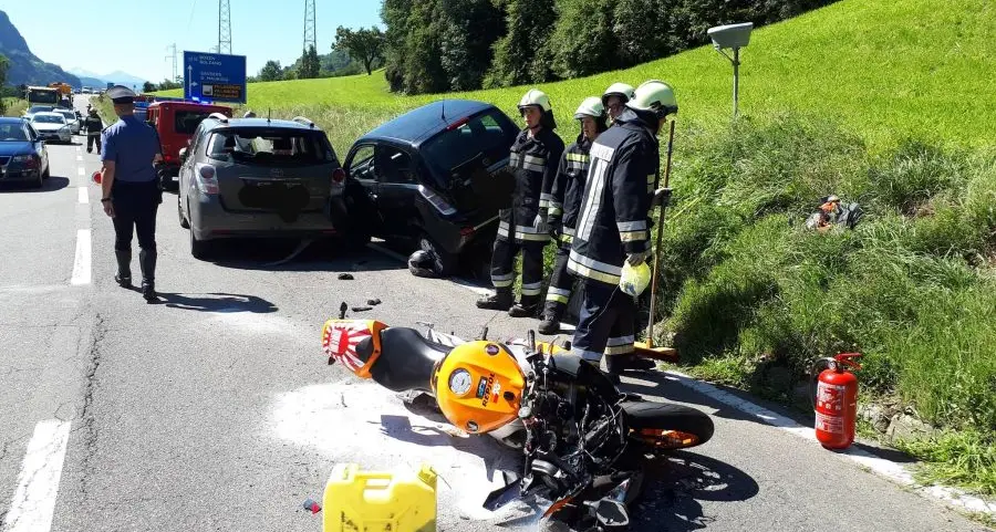 Incidente tra Ponte Gardena e Chiusa, grave un centauro