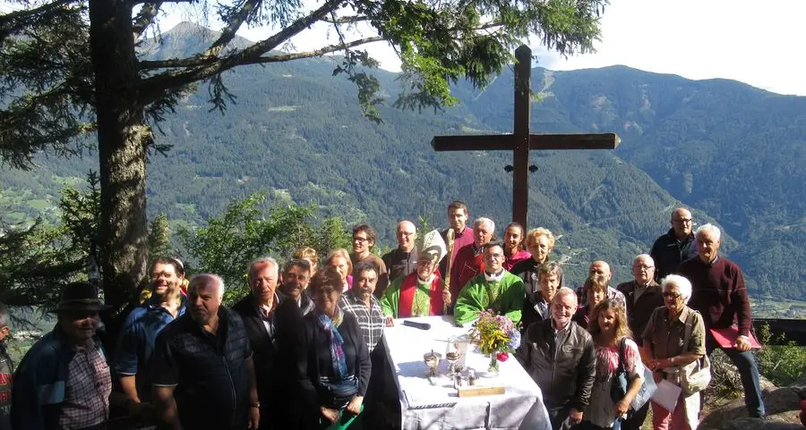 Cros de Mala, 100 fedeli a messa