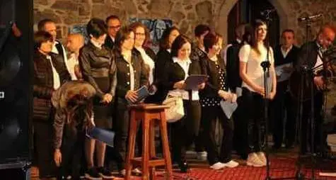 Nonesi e sardi gemelli per il canto
