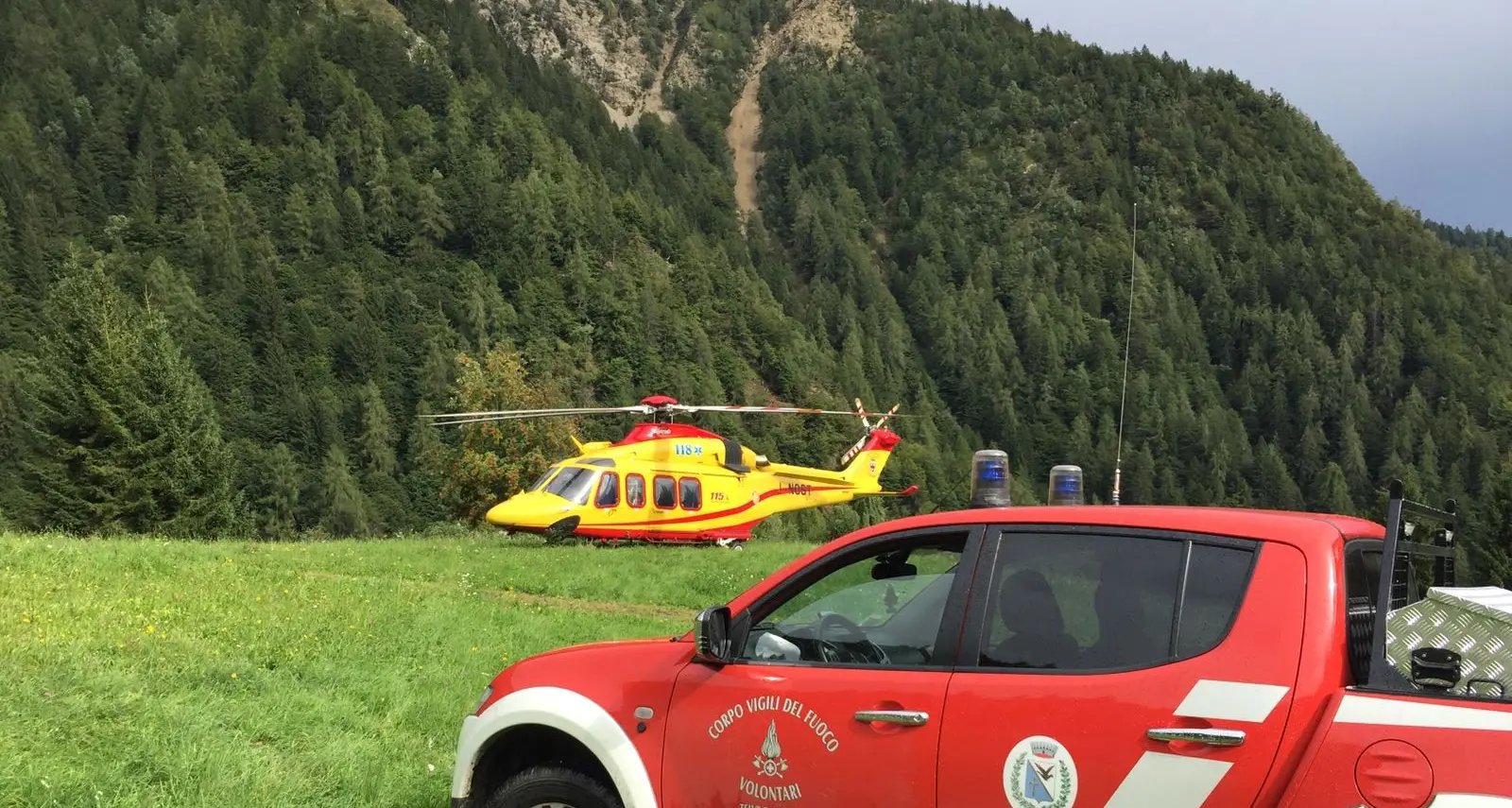 Volo in bici per duecento metri, miracolato