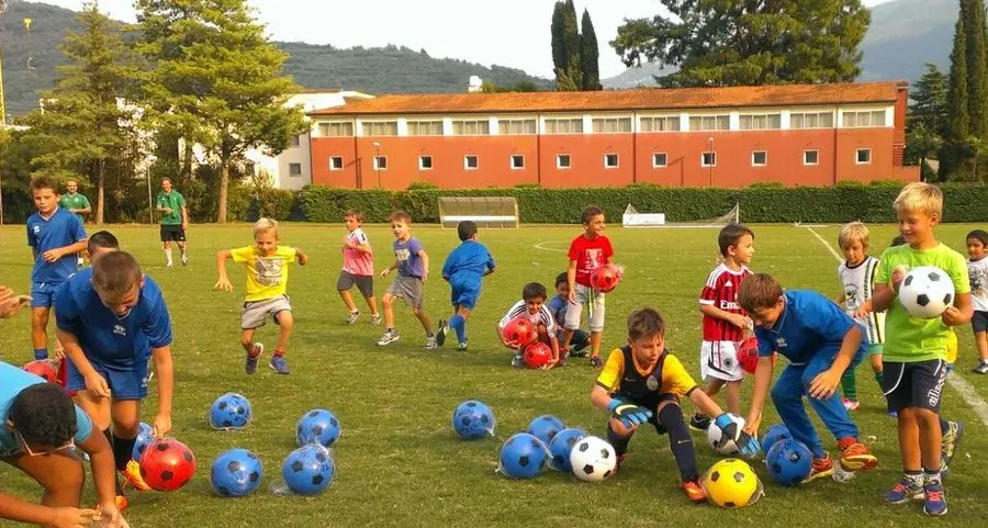 Con la Benacense i primi calci al pallone