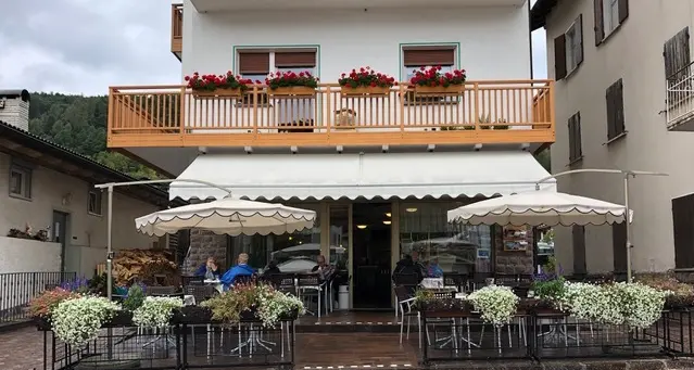 La Pasticceria Pinetana abbasserà la saracinesca