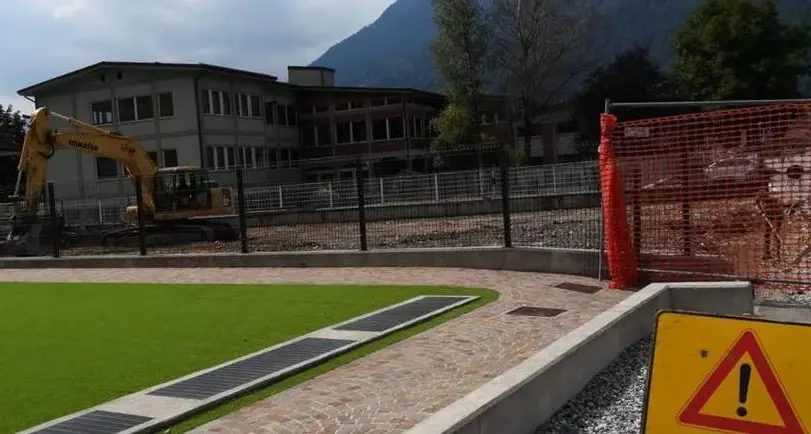 Storo, a fianco delle scuole medie arriva un parcheggio