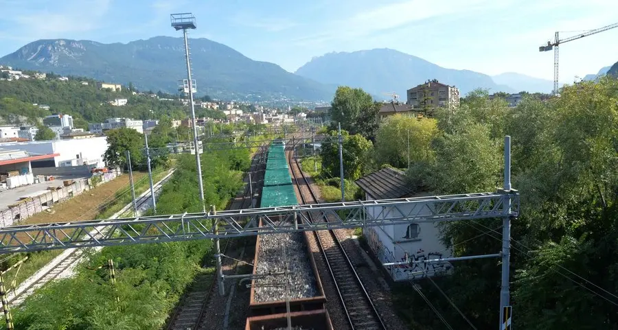Interramento, sì di Fugatti I 5 Stelle: «Chiacchiere»