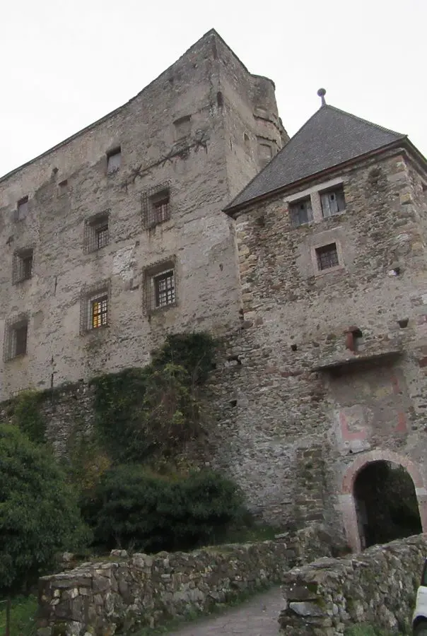 Soldi dal Comune per acquistare il castello