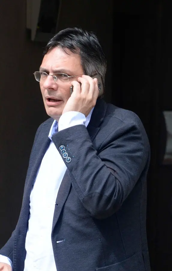 Il sindaco: «Chi si candida si dimetta»