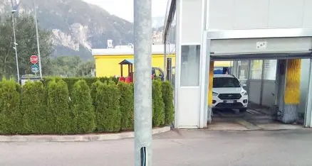Furto all’Eni di Trento sud, ladri incappucciati di notte