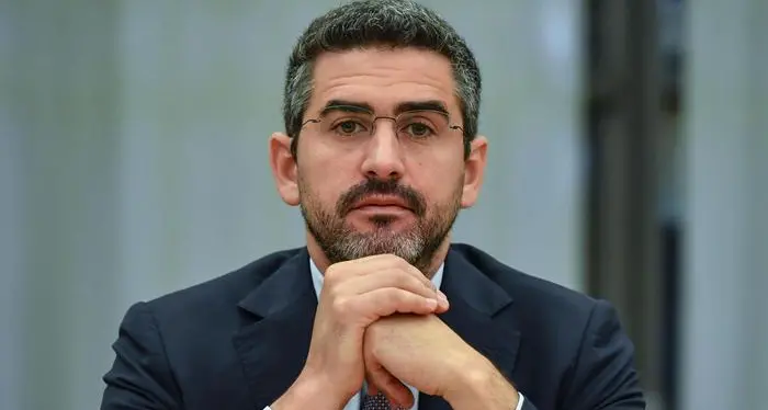 Fraccaro: \"Subito un tavolo per il futuro della Marangoni\"
