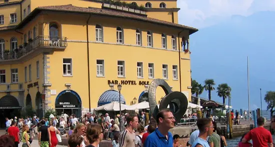 «Sul Garda Trentino vanno limitati i turisti di giornata»