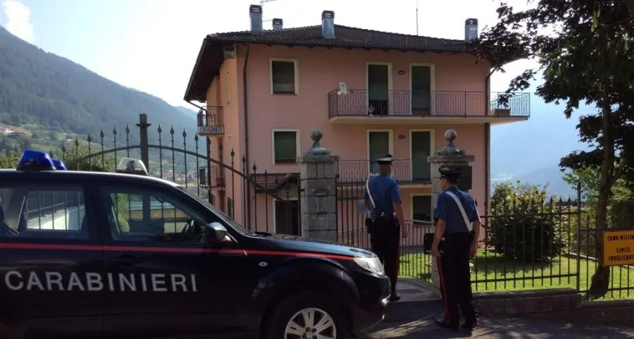 Tentano colpo in hotel, un arresto e due denunce