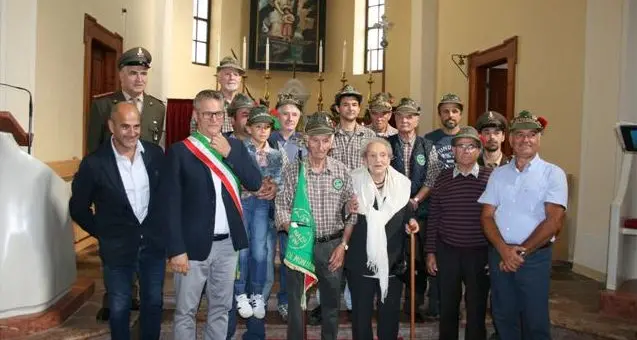 La centenaria madrina degli alpini