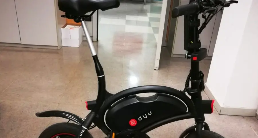 Bolzano, la polizia municipale sequestra uno scooter camuffato da bicicletta