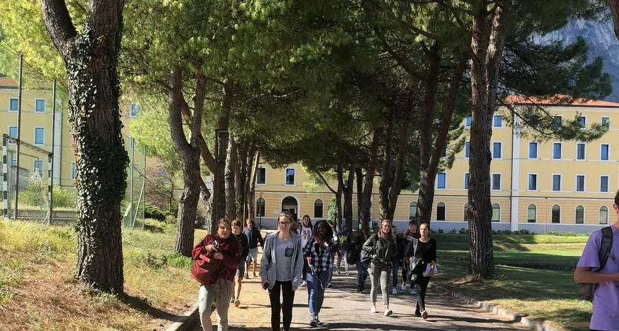 Un pulmino adesso porta gli studenti a casa