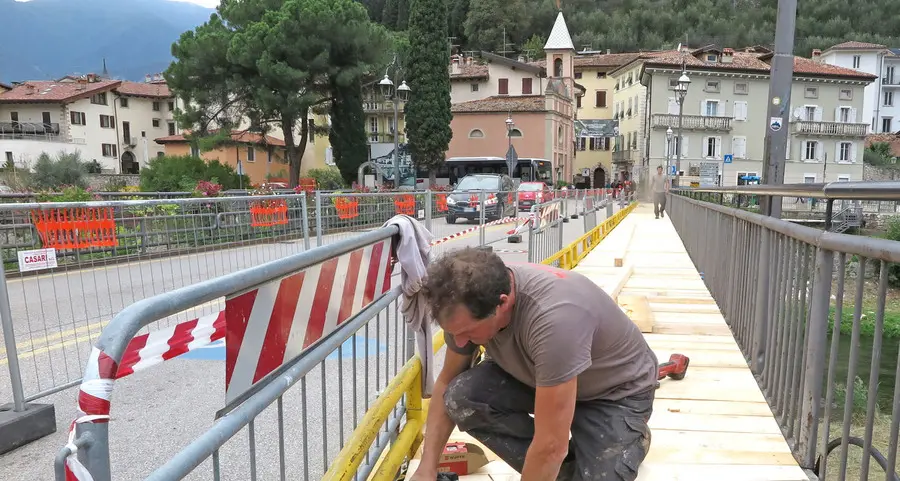 Passerella, lavori quasi conclusi: forse già oggi la riapertura